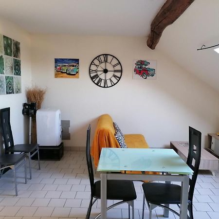 Appartement T2 avec parking privé à Doué la fontaine Extérieur photo